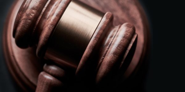 Trader verklagt Robinhood